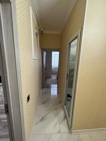 emlak: 4-cü mikrarayon,Zərifə Əliyeva adına göz xəstəxanası yaxınlığında,9 — 7