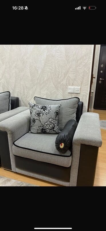 диван и 2 кресла: Диван, Нераскладной, Без подьемного механизма, Ткань, Нет доставки — 2