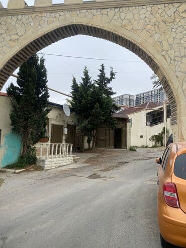 kiraye evler inqilab: 8Noyabr prospektində, Əbilov adlanan küçədə belə bir səliqəli həyət — 2