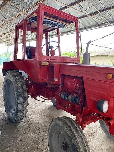 İnkubatorlar: Traktor “Vladimirəts” (Belarus) – universal kənd təsərrüfatı traktoru — 10