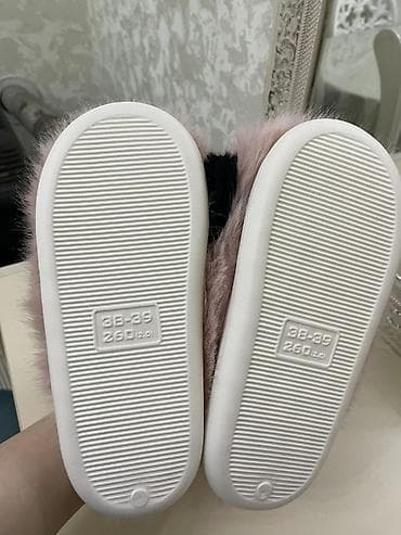 ev başmaqları: Penguen formalı ev terlıkı 
Qetı ıslenmeyıb — 3