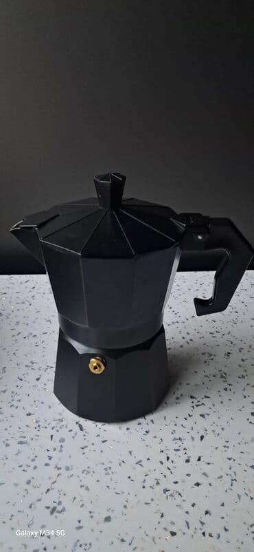 şaxta baba oyuncağı: Elektrik samovarı işləkdir,sadəcə üzərinin dəm çayniki yoxdur — 3