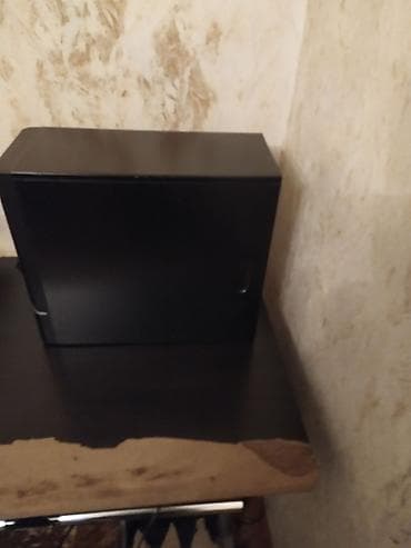 monıtor: Masaüstü kompüter komplekti - Qara korpuslu PC sistem bloku - Ön — 3