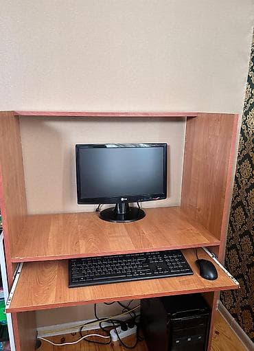 noutbuk satiram: Masaüstü kompüter seti klaviatura mouse sistem bloku monitor ekrandakı — 6