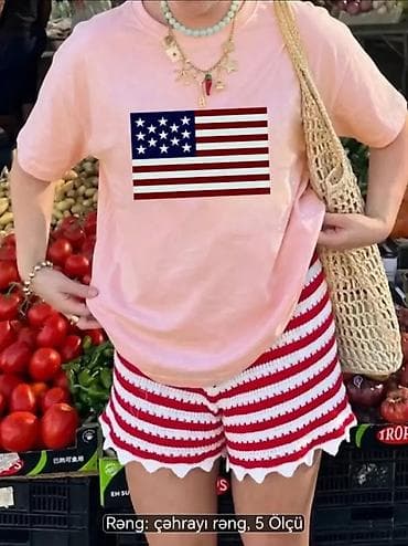 Qadın T‑shirt – Amerika bayrağı printi ilə - Üzərində ön hissədə ABŞ lalafo.az -da Qadın T‑shirt – Amerika bayrağı printi ilə - Üzərində ön hissədə ABŞ