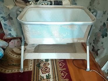 Oğlan və qız üçün, Dördbucaq, Beşik, Yellənmə mexanizm ilə