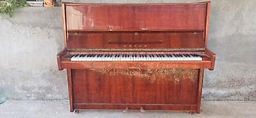 yamaha psr a 2000: Upright pianino – “Vyatka” markalı - Korpus: qəhvəyi cilalı ağac — 1