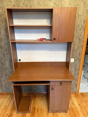 divan 2 ci el: Komputer ve ya yazı masası 80 AZN unvan xirdalan F 54 3950 — 1