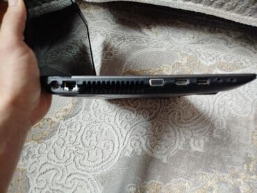 Masaüstü kompüterlər və iş stansiyaları: Acer noutbuk Xüsusiyyətlər və imkanlar: - Korpus: qara, naxışlı — 4