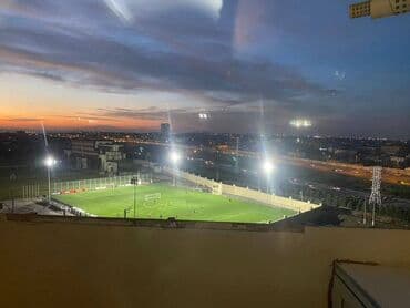 yeni günəşlidə 3 otaqlı ucuz bina evləri: Razin Akkorda 18 mertebeli binanın 9-cu mərtəbəsində yerləşən ümumi — 10