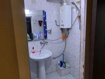 20 yanvarda 2 otaqli evler: Bakı, Bakıxanov qəs., 2 otaqlı, Köhnə tikili, 40 kv. m — 9