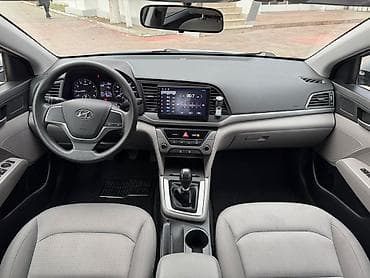 hyundai 4500: Hyundai Elantra: 0.2 l | 2018 il Sedan — 9