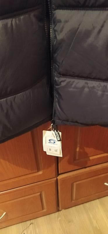 Sviterlər: Yeni gödekçe tünd göy rəngli balonka . papağı açılan ayrılan ölçüde 48 — 8