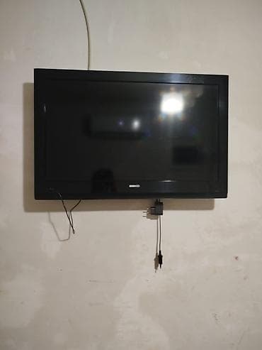 Elektronika: 82 ekran tv satılır. Heç bir problemi yoxdur. Qiyməti 110 MANAT. Ünvan — 1