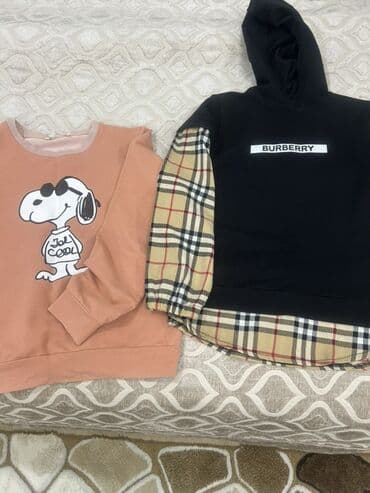 Tavalar: Uşaq üçün 2 ədəd sweatshirt dəsti. 1) Şaftalı rəngli sweatshirt: - Ön — 1