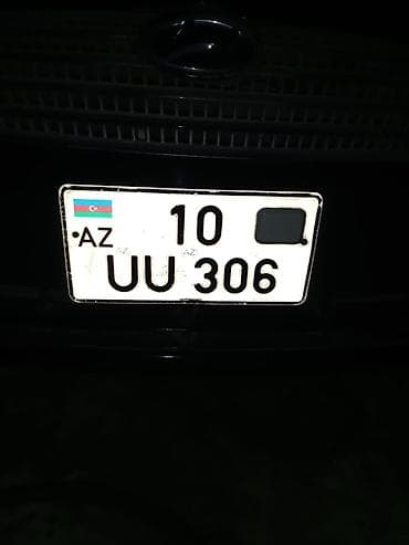 kombayn satilir: 10 UU 306 dovlət qeydiyyat nişanı satilir. Nömre avtomobilin — 1