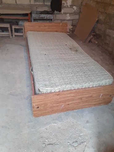 Kravat işlanmiş matrası var möhkamdir lalafo.az -da Kravat işlanmiş matrası var möhkamdir