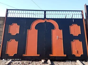 Лакокрасочные материалы: Б/у Железо Дворовые ворота, Распашные, Механические, С дверью, цвет - Черный, Нет кредита, Платная доставка — 2