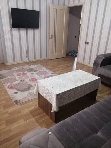 ehmedlide ev: Əhmədli metrosu yanında, Yeni Tikili 20 mərtəbəli binanın 17-ci — 3