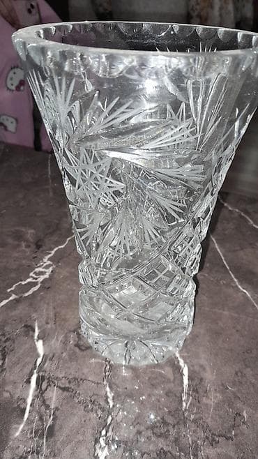 Vazalar: Bir vaza, Xrustal — 1