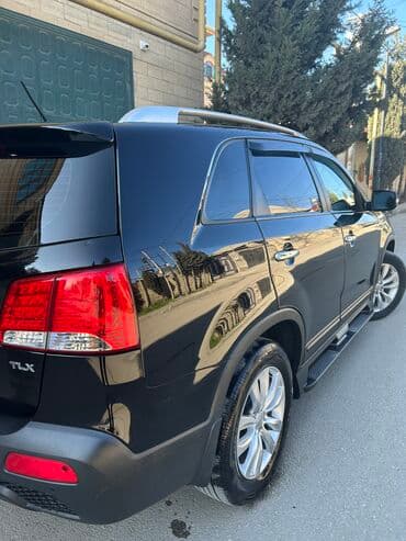 Motonəqliyyat: Kia Sorento: 2 l | 2011 il Ofrouder/SUV — 3