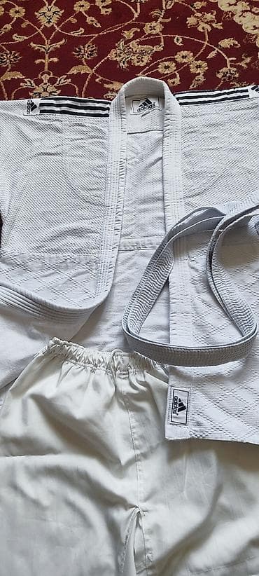 Adidas ağ rəngli cüdo kimono dəsti - Brend: Adidas - Komplekt: üst — 6