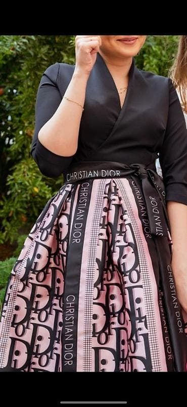 sumqayitda don: Las Vegasdan alinib. 38 olchudur. 1 defe meclise geyinilib — 2