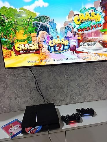 ps4 satma: PS4 500gb əla vəziyətdə, plombu üzərində, 2 pult +20 oyun Metrolara — 10