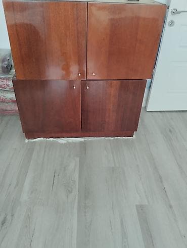Klassik üslubda, ağac teksturalı dörd qapılı asma/üst dolab bölməsi lalafo.az -da Klassik üslubda, ağac teksturalı dörd qapılı asma/üst dolab bölməsi