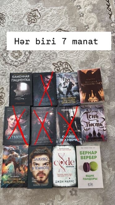 Школьные учебники: Rus dilində müxtəlif janrlarda kitablar satılır. Şəkillərdə — 2