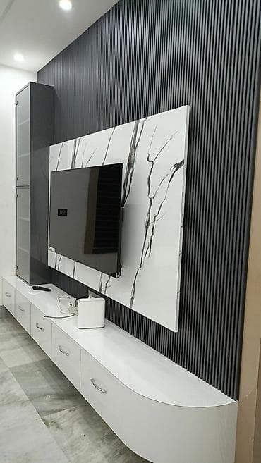 Düz TV altlığı, Polkalı