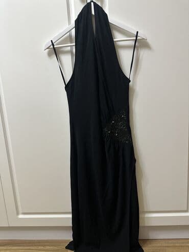 Qara axşam geyimi – uzun, zərif model - Rəng: klassik qara - Kəsim — 4