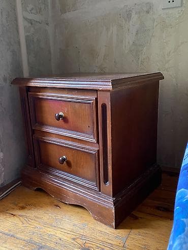 ev bitkisi: Klassik üslubda taxta komod və tumba dəsti. - Material: ağac/taxta — 2