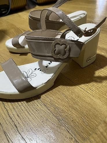 Размер: 40, цвет - Бежевый, Б/у — 1