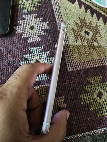ayfon adapter: IPhone 7, 128 GB, Rose Gold, Barmaq izi — 2