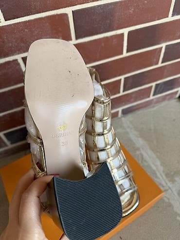 burnu bağlı sabolar: DERİHAN qadın ayaqqabısı – qızılı qəfəs dizaynlı sandalet-bot - — 5