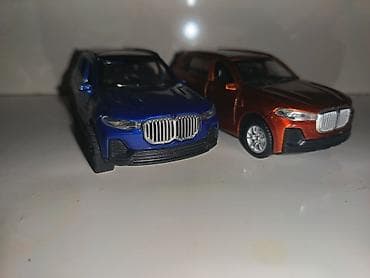 Miqyaslı kolleksiya modeli – BMW X7 SUV oyuncaq avtomobil - Material