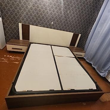 NigTaxt matrasla ve tumbalar ile satilir 130azn. Unvan Hezi Aslanov