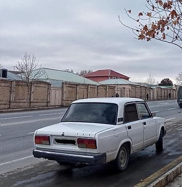 VAZ (LADA) 2107: 1.6 l | Sedan