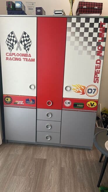 Qarderob, paltar dolabı