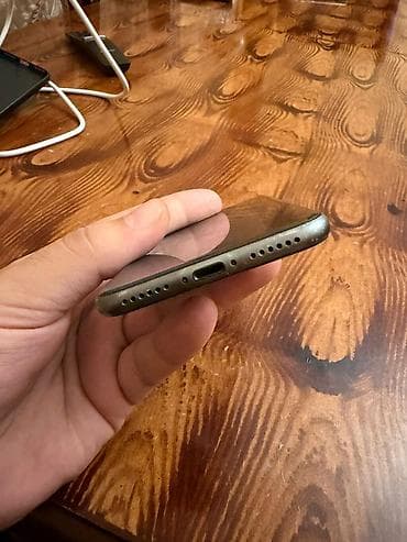iphone 4 s: IPhone 8, 64 GB, Black Titanium, Barmaq izi — 1