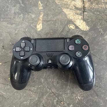 13 pro case: Ps4 dualshock 4 orginal ideal vəziyyətde. 2 ədəd var — 1