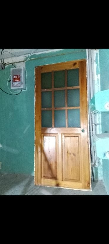 taxta qapi sekilleri: Şüşəli taxta qapı - Material: təbii ağac (laklanmış), isti qızılı — 1