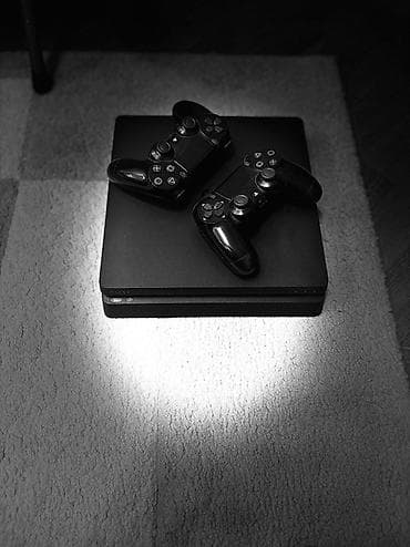hyper x cloud 2: Sony PlayStation 4 Slim oyun konsolu - Rəng: qara - Komplektasiya — 1