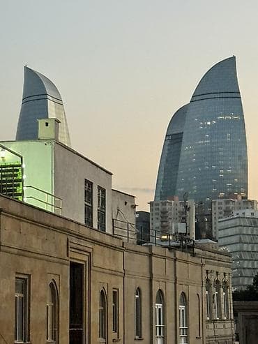 Квартиры: İçərişəhərdə geniş teraslı mənzilde otaqlar icare verilir — 2