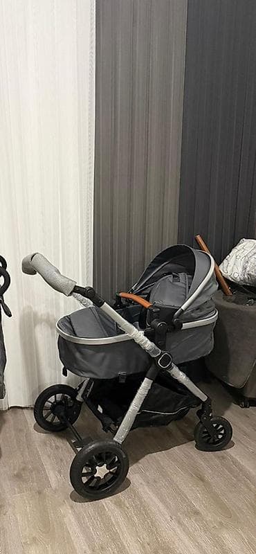 oyuncaq kran: Çıxarıla bilən beşikli araba — 3