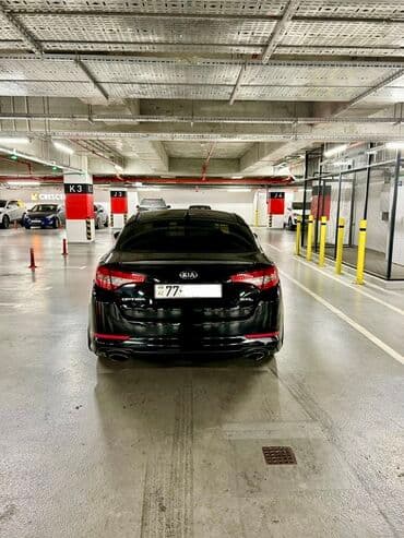 xrom diski: Kia Optima – qara rəng, sedan kuzov. Şəhərdaxili və magistral yollarda — 10