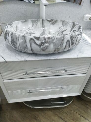 умывалка для лица: Ağ və boz rənglərdə mərmər dizaynlı, dəyirmi formalı əl-üz yumaq üçün — 1