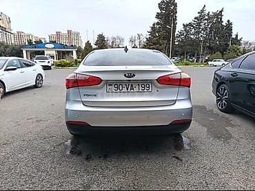 Kia Forte: 1.8 l | 2015 il Sedan