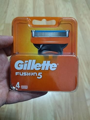 Gillette Fusion 5 dəyişdirilə bilən kassetlər.
4 ədəd